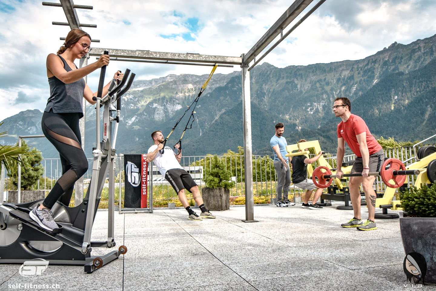 💪 Kurz und knackig: Geführtes Outdoor Circuit Kraft-Training⁣