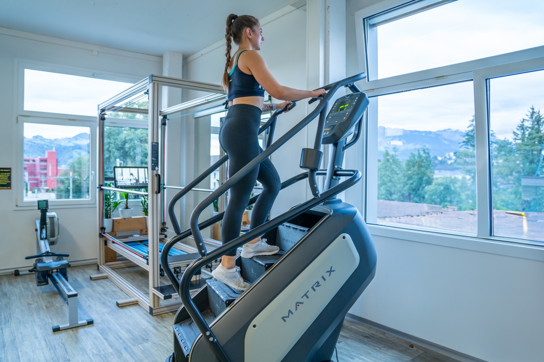 Matrix ClimbMill im Fokus mit einer trainierenden Person